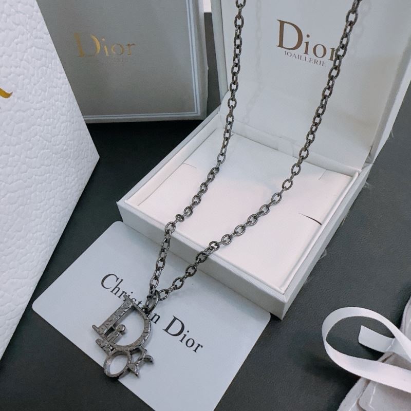 chr1st1an D10r necklaces